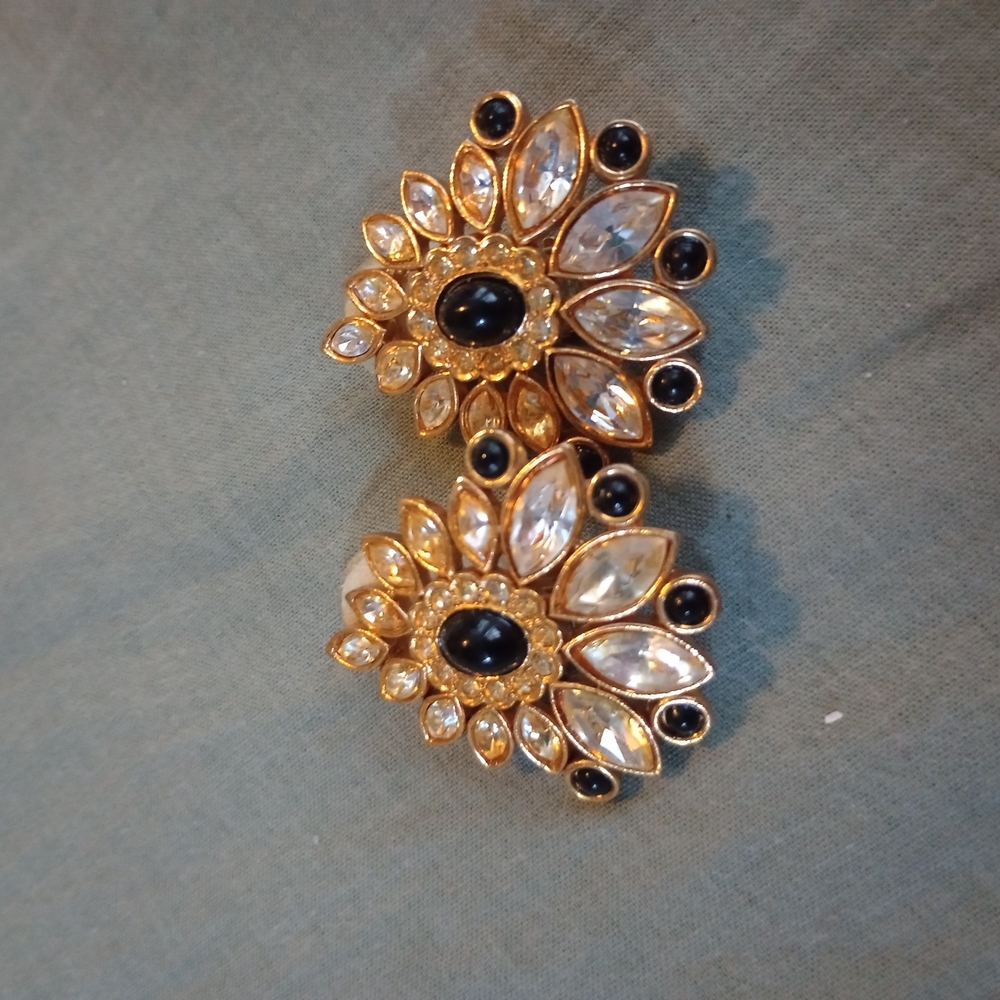 Elegant Gold and Black Floral Earrings